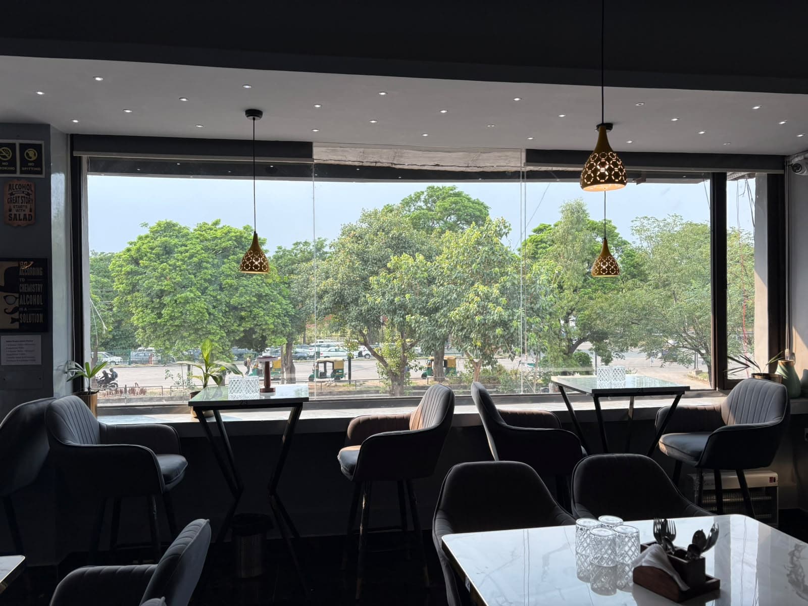 Restart Restaurant Interior